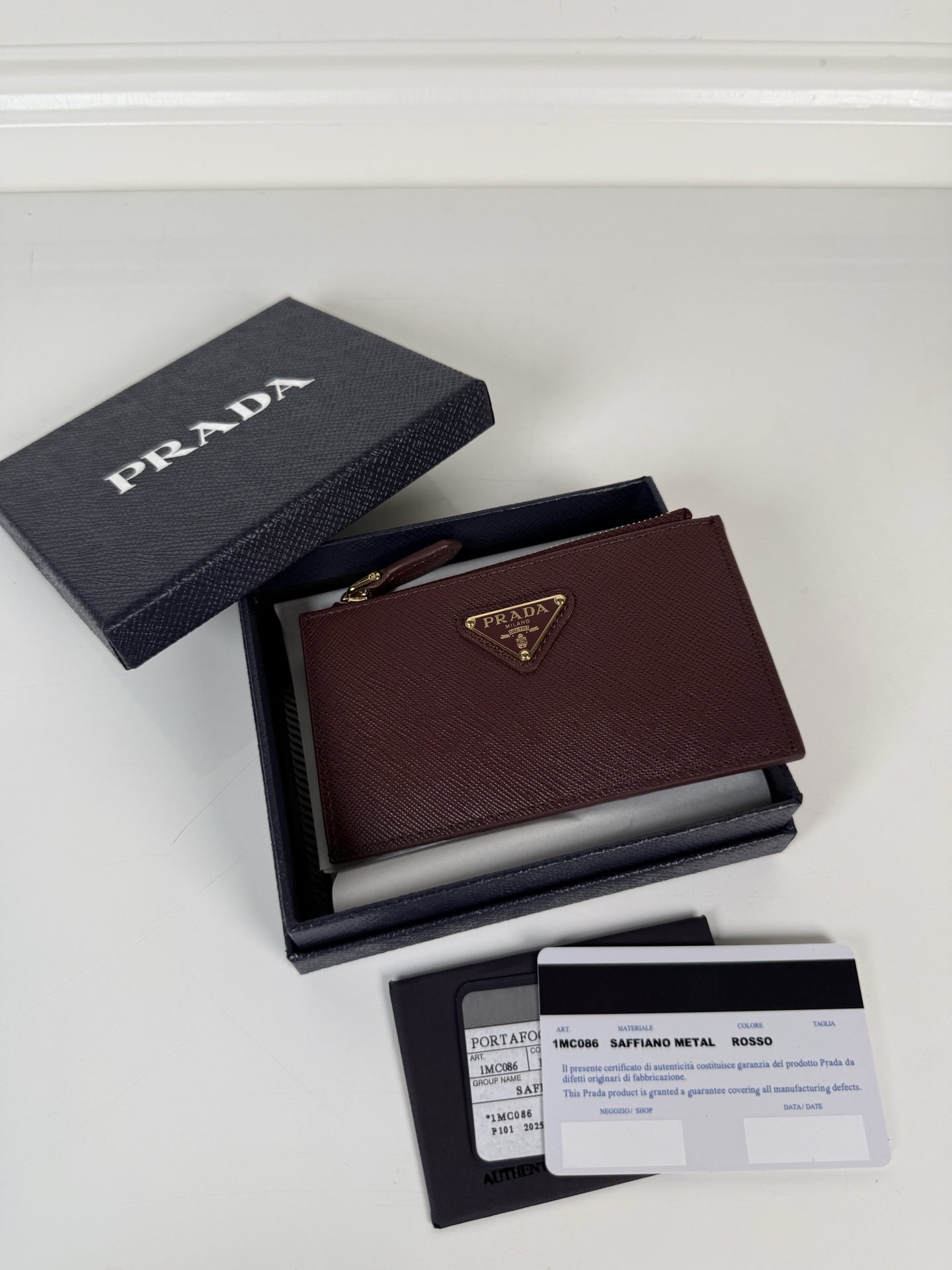 Prada 사피아노 레더 카드홀더